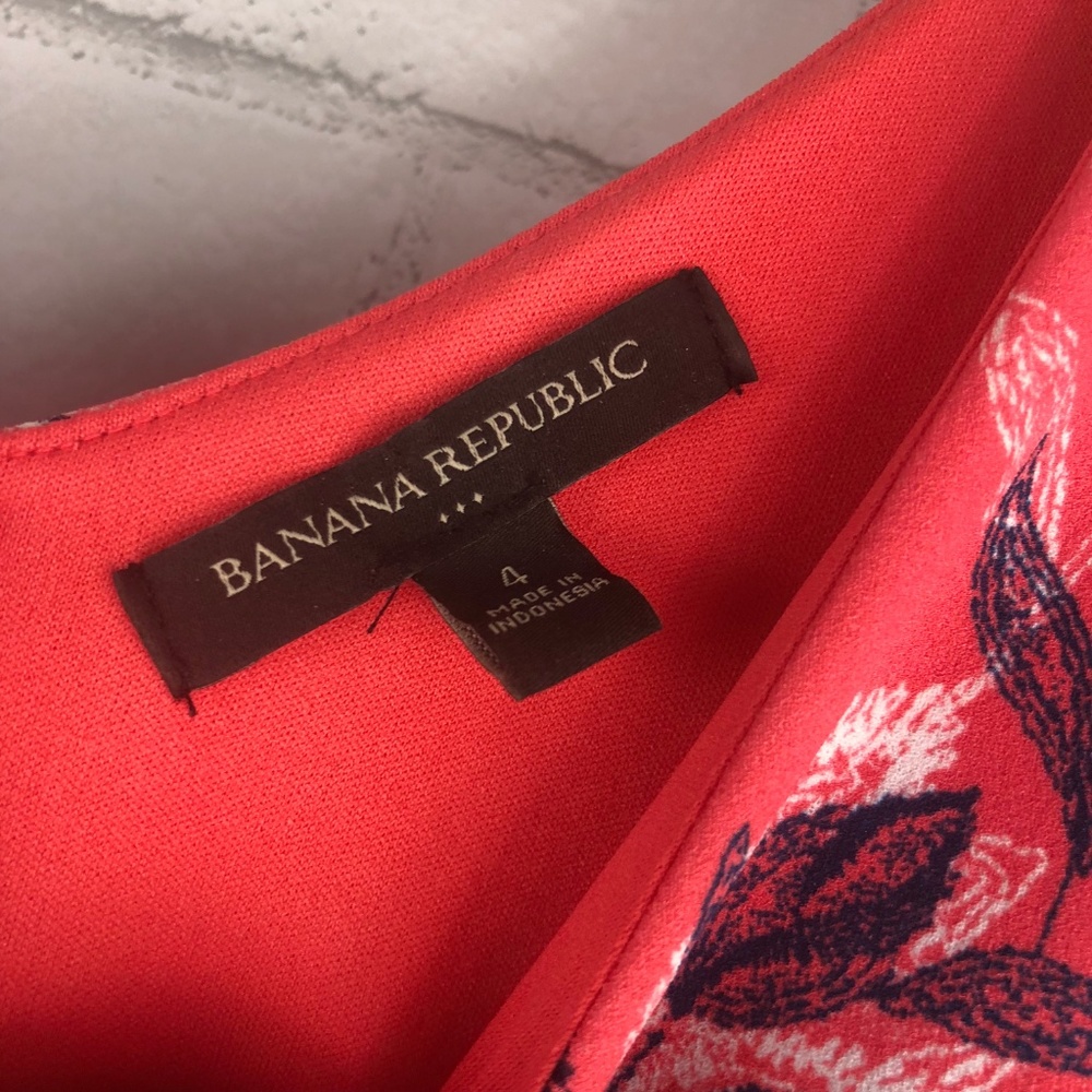 Banana Republic | Sleeveless Floral Sheath Dress - Picture 4 of 6